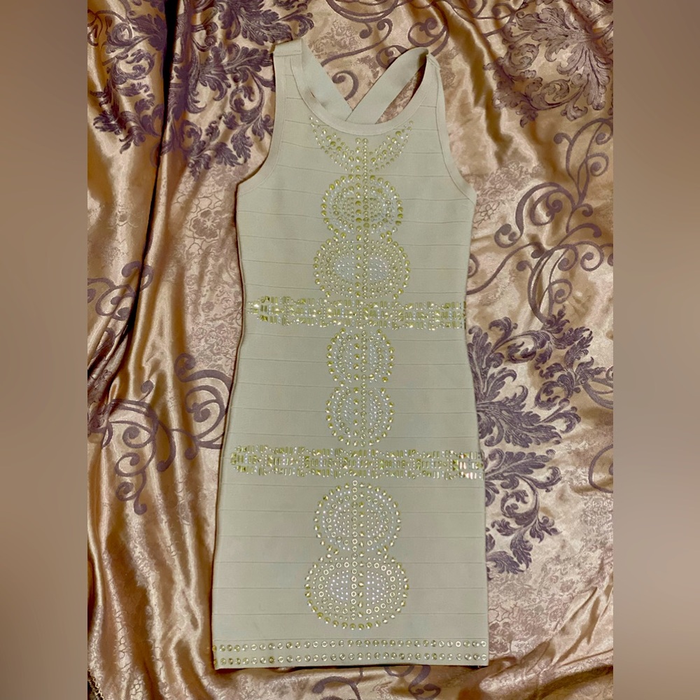 Mini gold embellished cream mini dress.